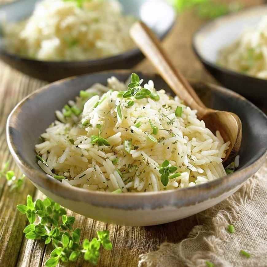 Adiós al sabor insípido del arroz blanco cocido con este truco