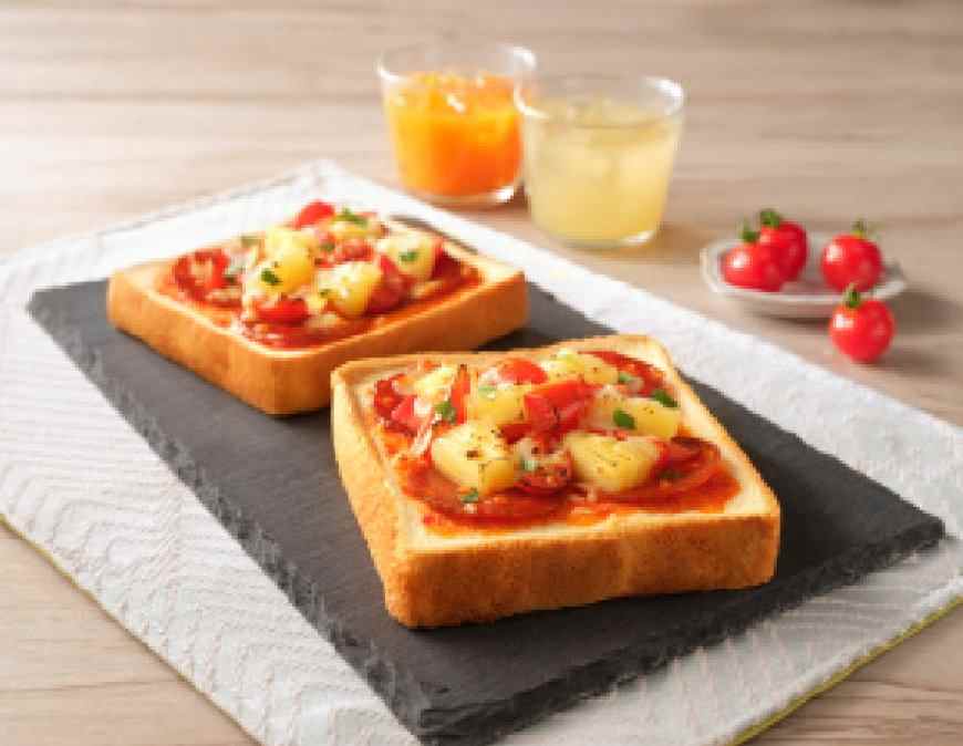 芝士腊肉肠厚多士 Spicy Cheese and Sausage Toast